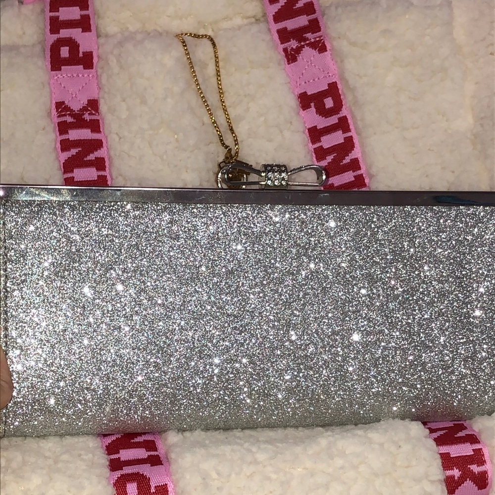 Sparkly silver hand purse